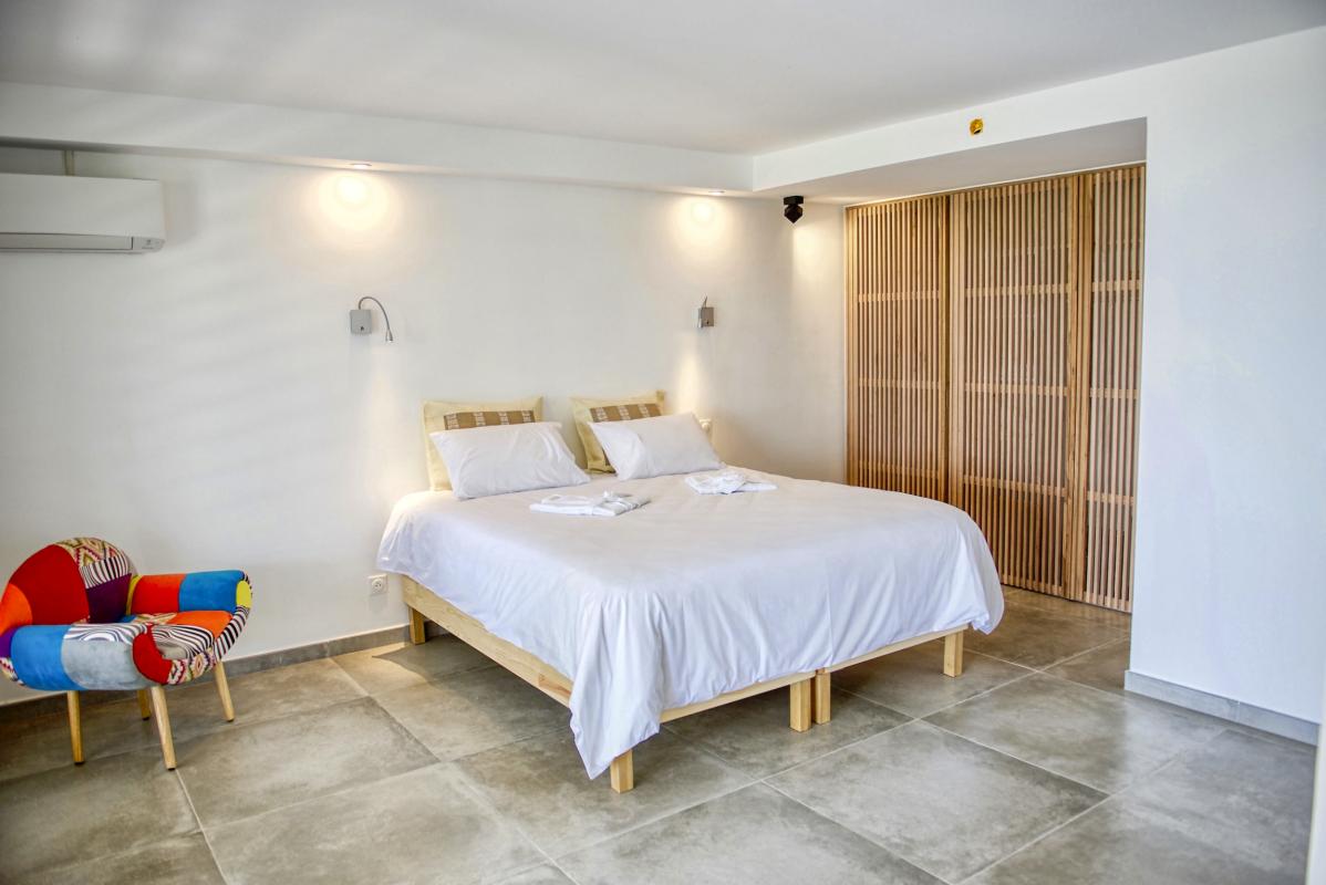 33.Location villa piscine vue mer Sainte Anne Guadeloupe